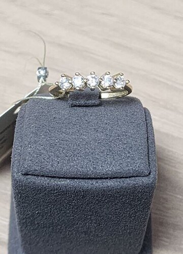 JUZ-585-5 512 Кольцо:Желтое Золото 18 Фианит 1,9г