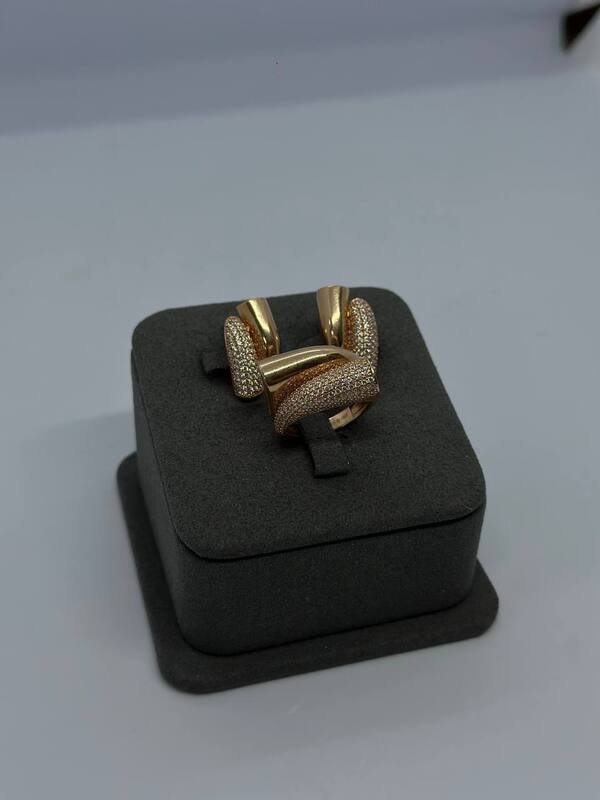 JUZ-585-5 660 Кольцо:Красное Золото 18 Фианит 6,4г
