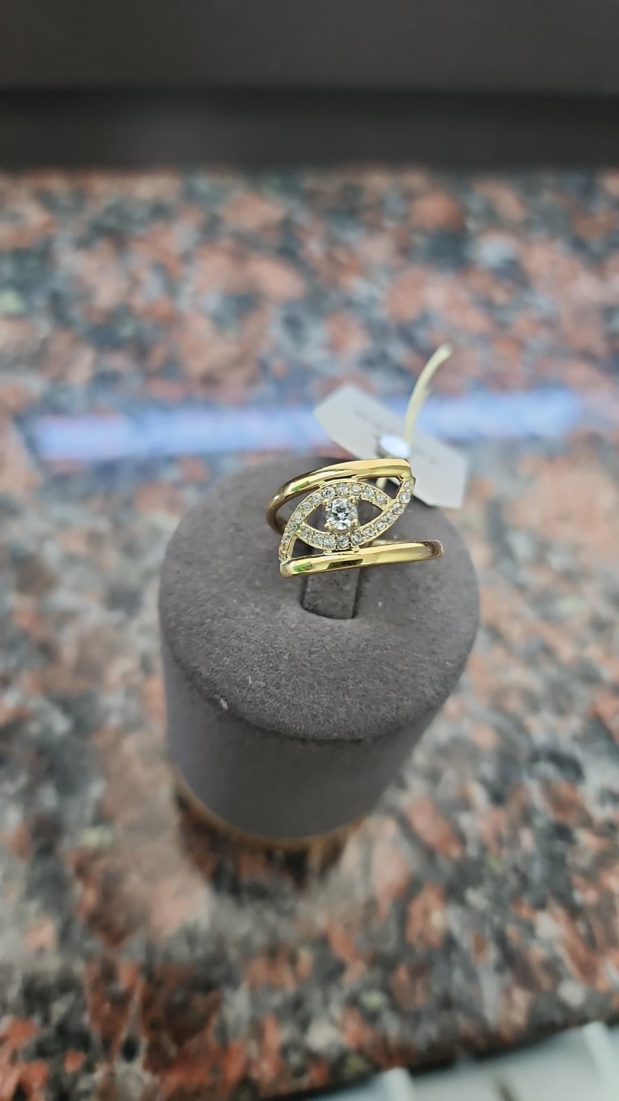 JUZ-585-1 806 Кольцо:Желтое Золото 17,5 Фианит 1,54г