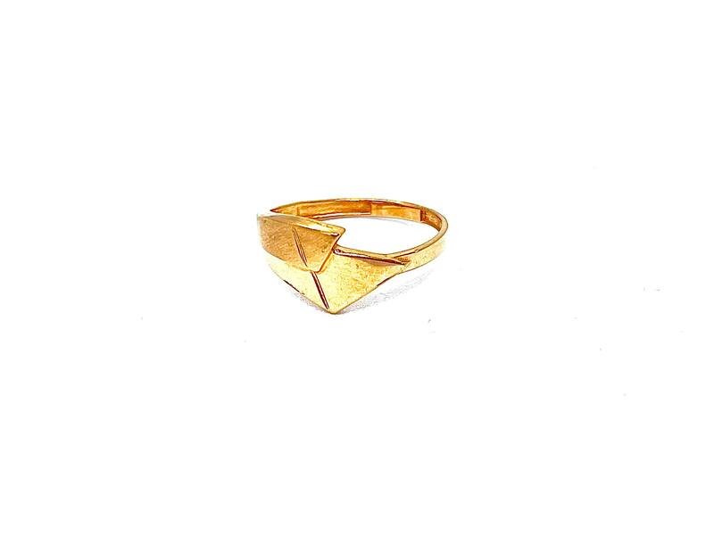 JUZ-585-2 805 Кольцо:Красное Золото 16,5 без камней 1,15г