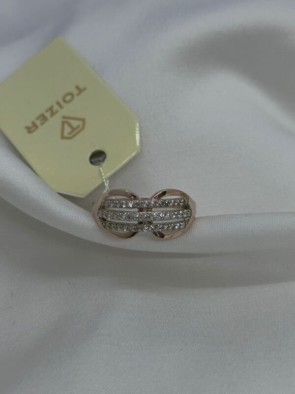 JUZ-585-8 033 Кольцо:Красное Золото 18 Фианит 2,87г