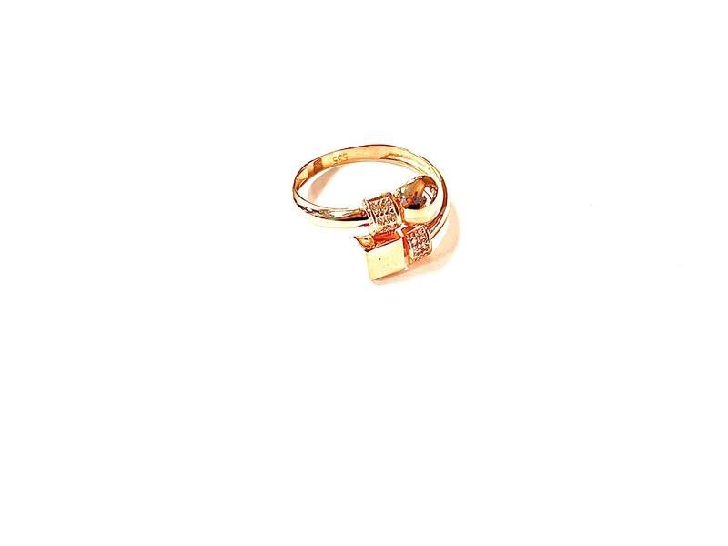 JUZ-585-2 098 Кольцо:Красное Золото 19 Циркон 2,05г