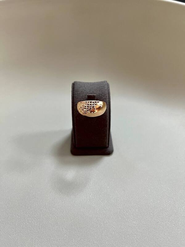 JUZ-585-3 644 Кольцо:Красное Золото 20 без камней 3,02г
