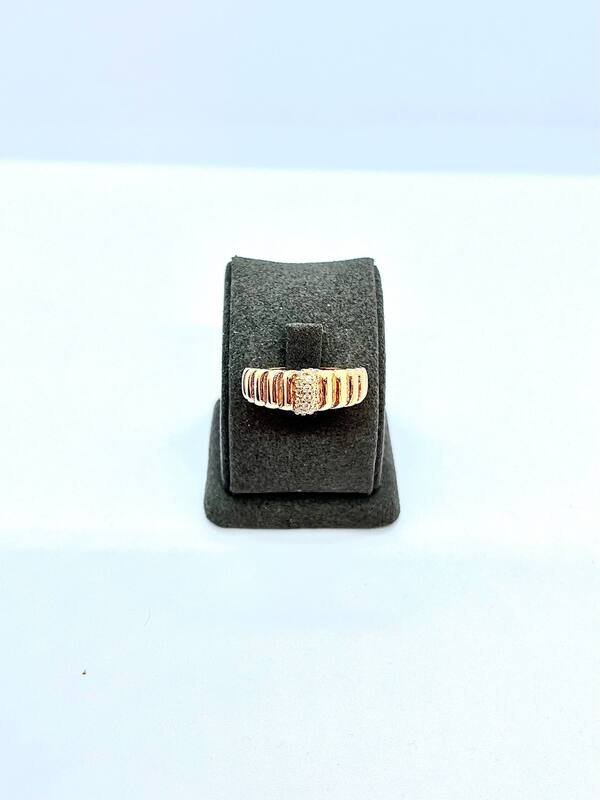 JUZ-585-3 687 Кольцо:Красное Золото 19 Фианит 3,06г