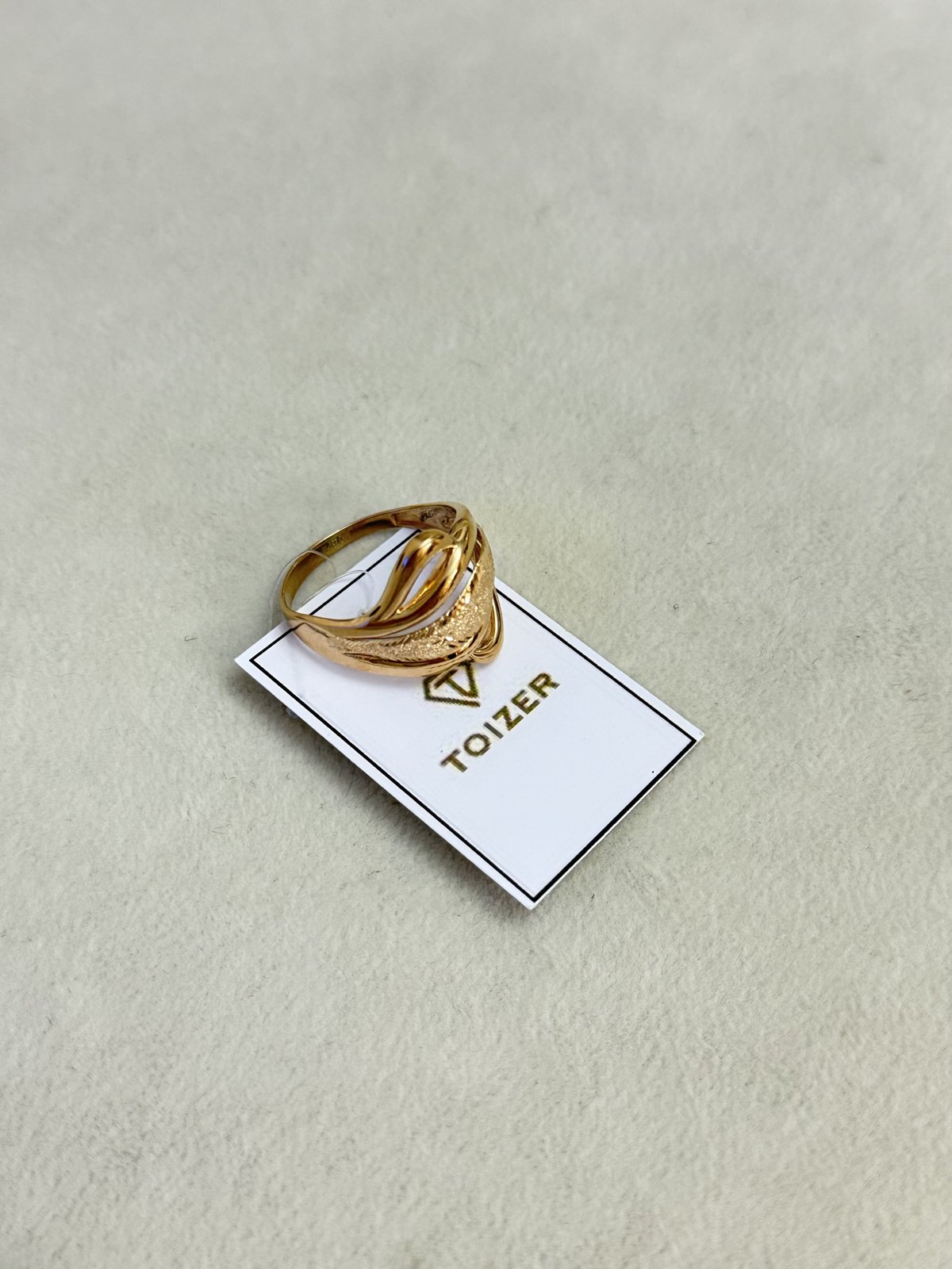 JUZ-585-00251 Кольцо:Золото 19,5 без камней 3,69г